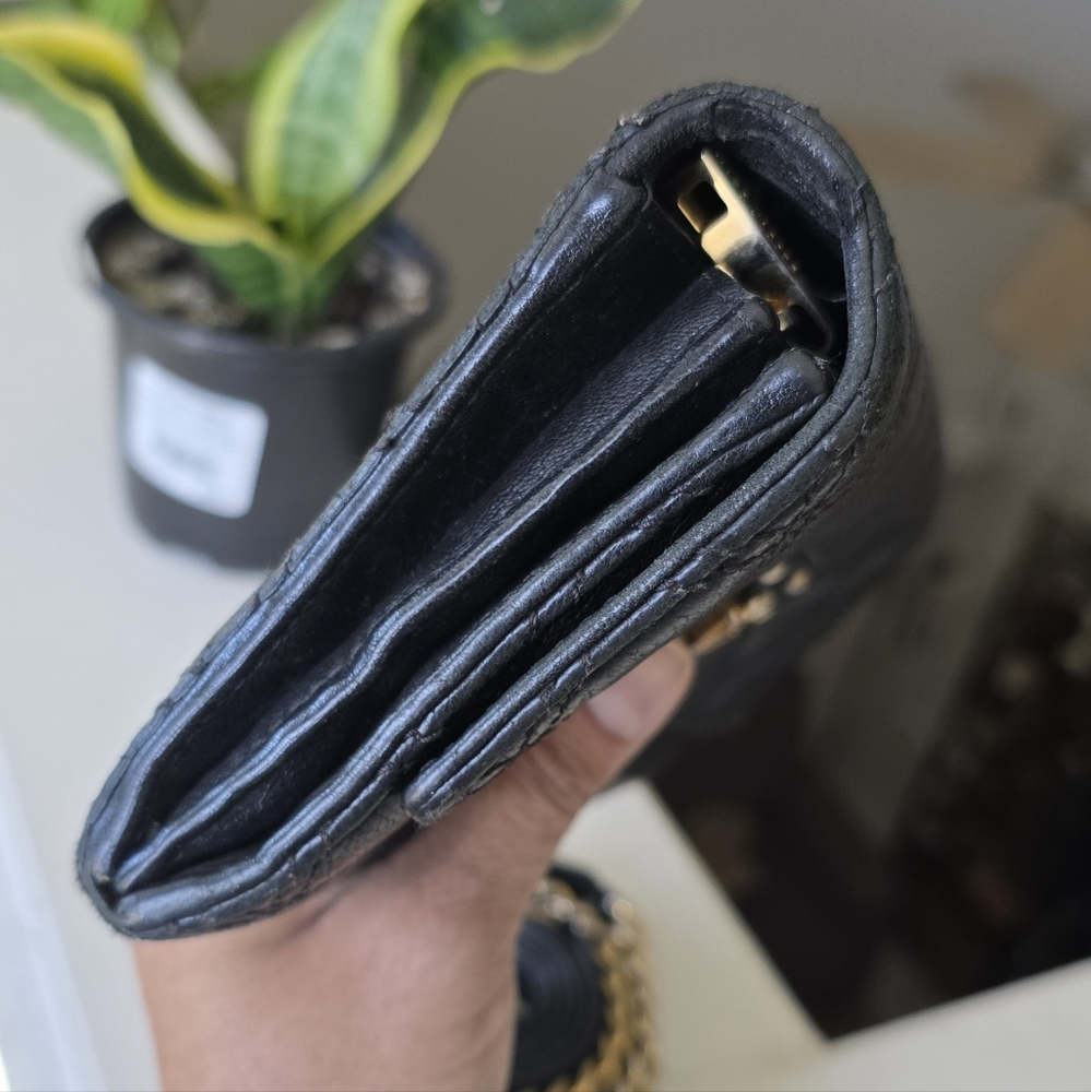 MARC JACOBS Black Leather Crossbody/Clutch Wallet w Detachable Strap - Picture 2 of 15